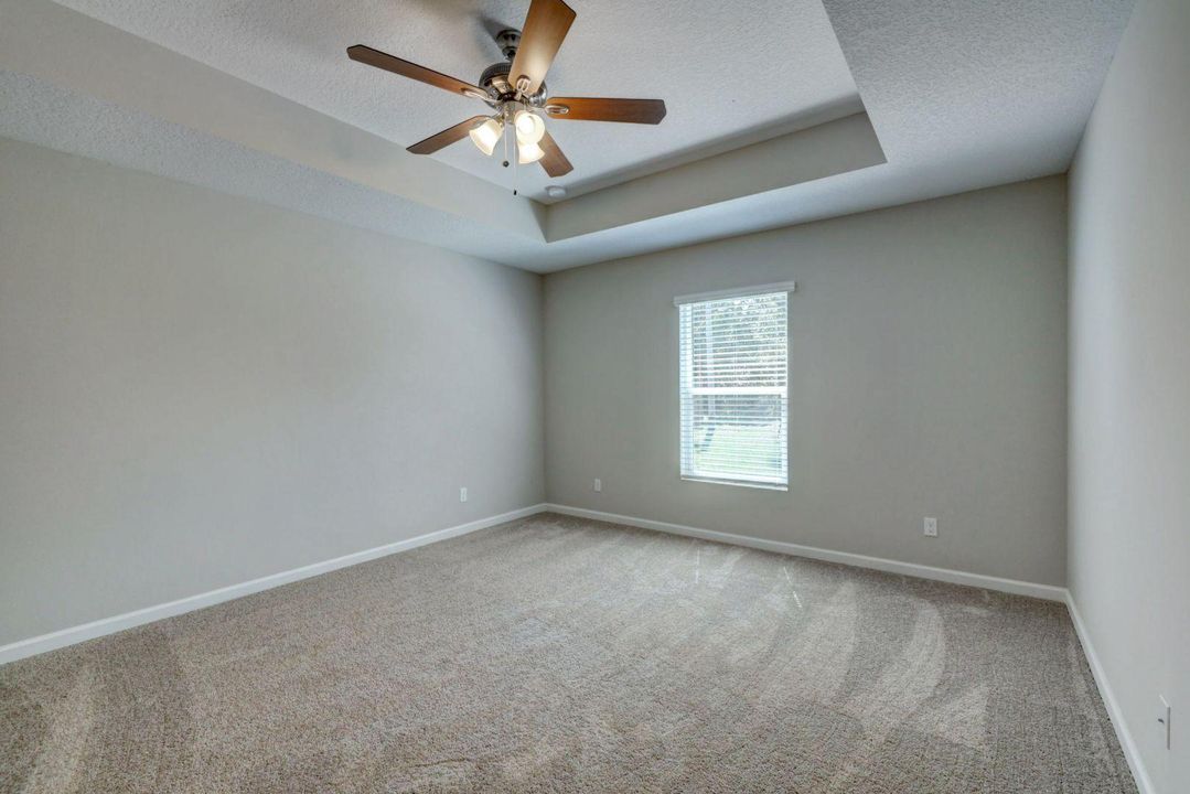 出租: $2,695 (4 贝兹, 2 浴室, 1915 平方英尺)