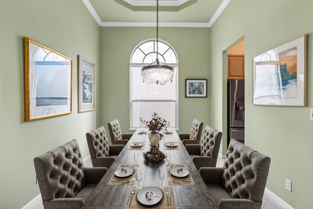 En Venta: $569,900 (3 camas, 2 baños, 2164 Pies cuadrados)