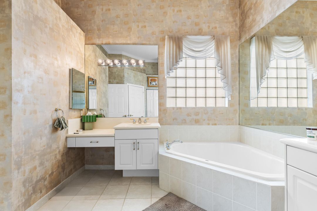 En Venta: $569,900 (3 camas, 2 baños, 2164 Pies cuadrados)