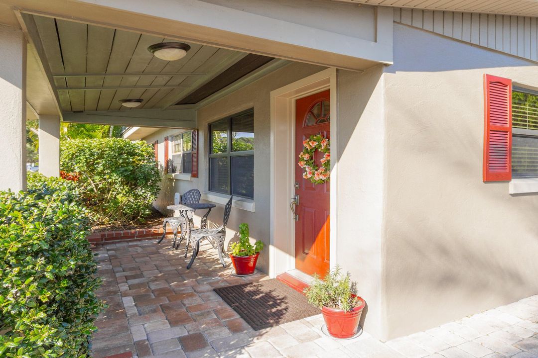 For Sale: $275,000 (3 beds, 1 baths, 1188 Square Feet)