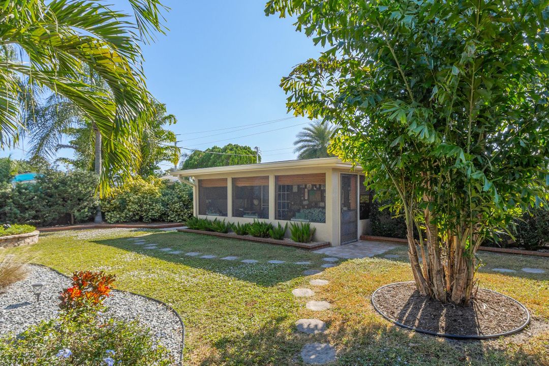 For Sale: $275,000 (3 beds, 1 baths, 1188 Square Feet)