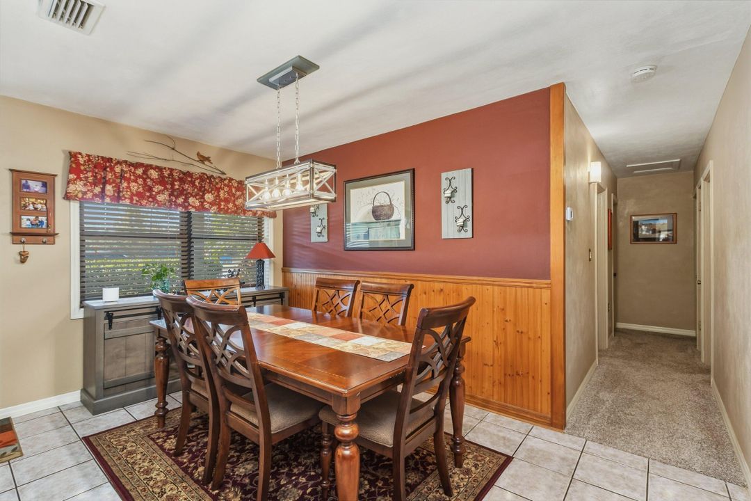For Sale: $275,000 (3 beds, 1 baths, 1188 Square Feet)
