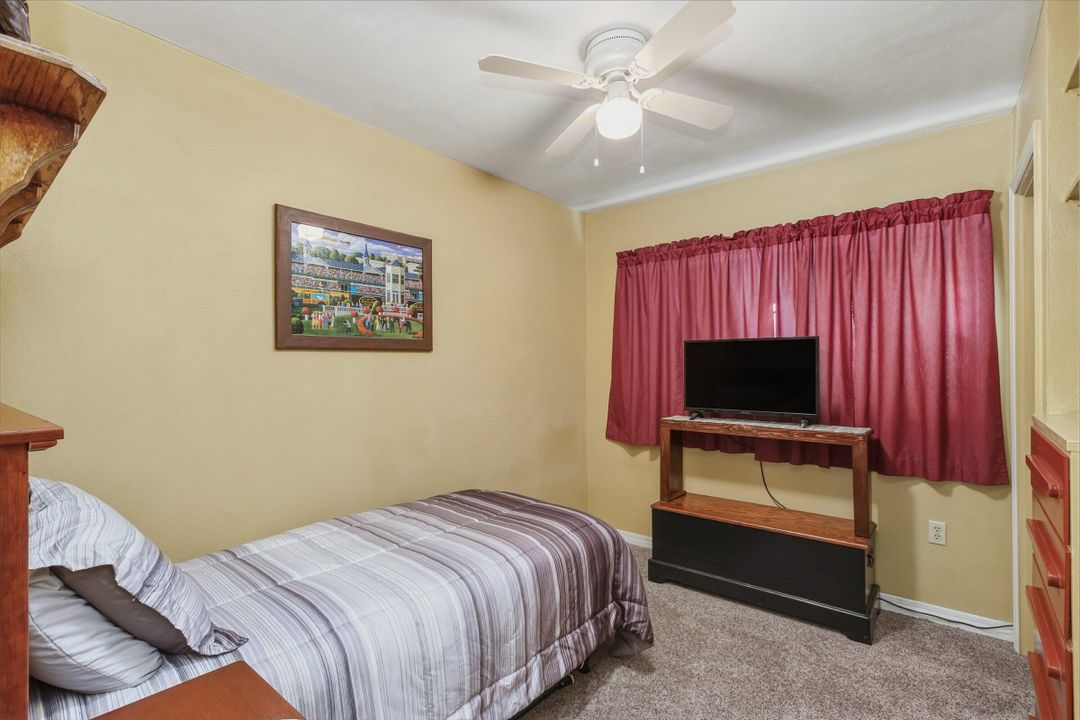 For Sale: $275,000 (3 beds, 1 baths, 1188 Square Feet)