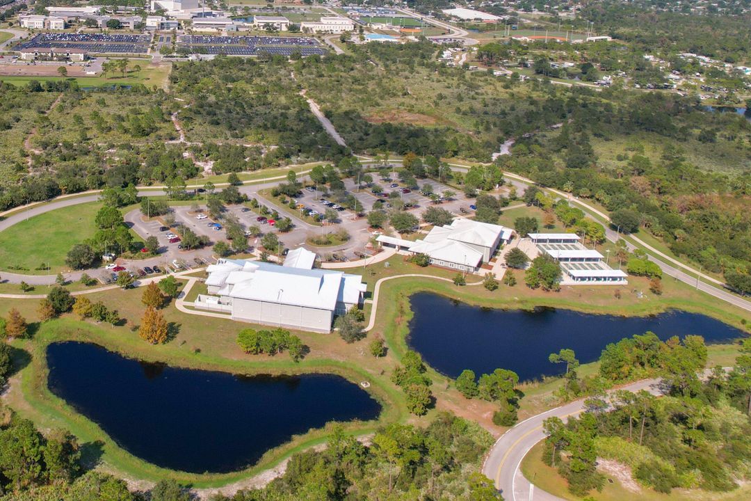 For Sale: $275,000 (3 beds, 1 baths, 1188 Square Feet)