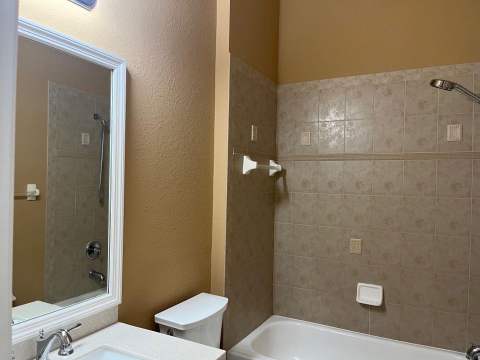 For Rent: $2,600 (4 beds, 2 baths, 2054 Square Feet)