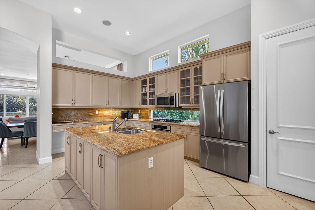 En Venta: $2,399,000 (4 camas, 4 baños, 3034 Pies cuadrados)