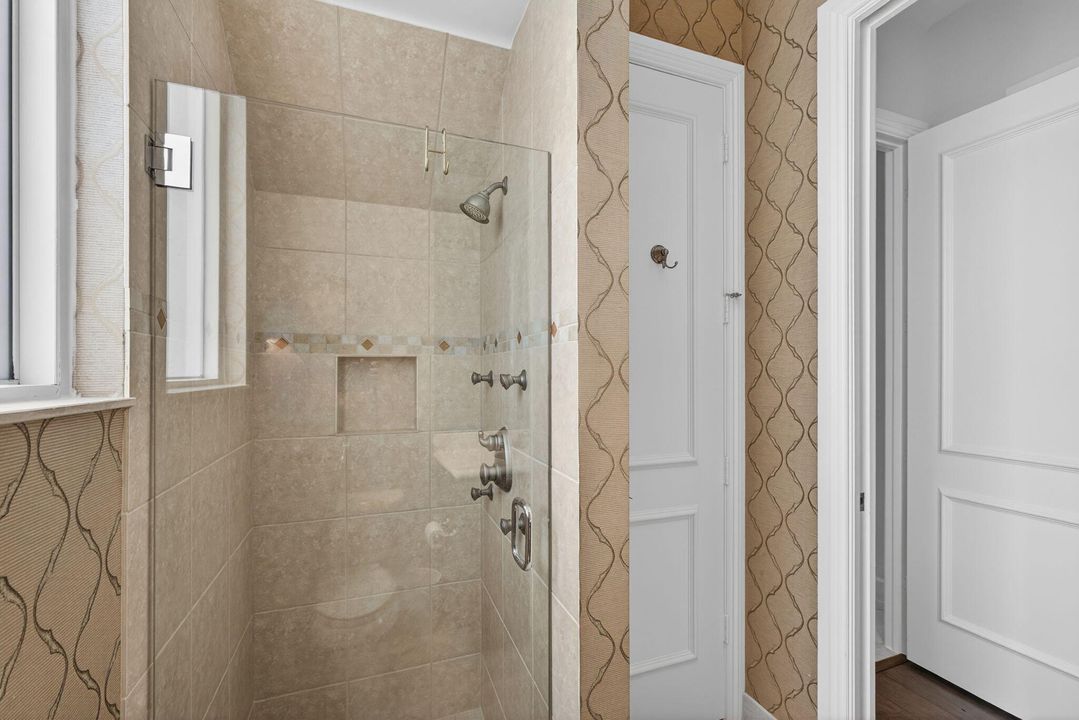 En Venta: $2,399,000 (4 camas, 4 baños, 3034 Pies cuadrados)