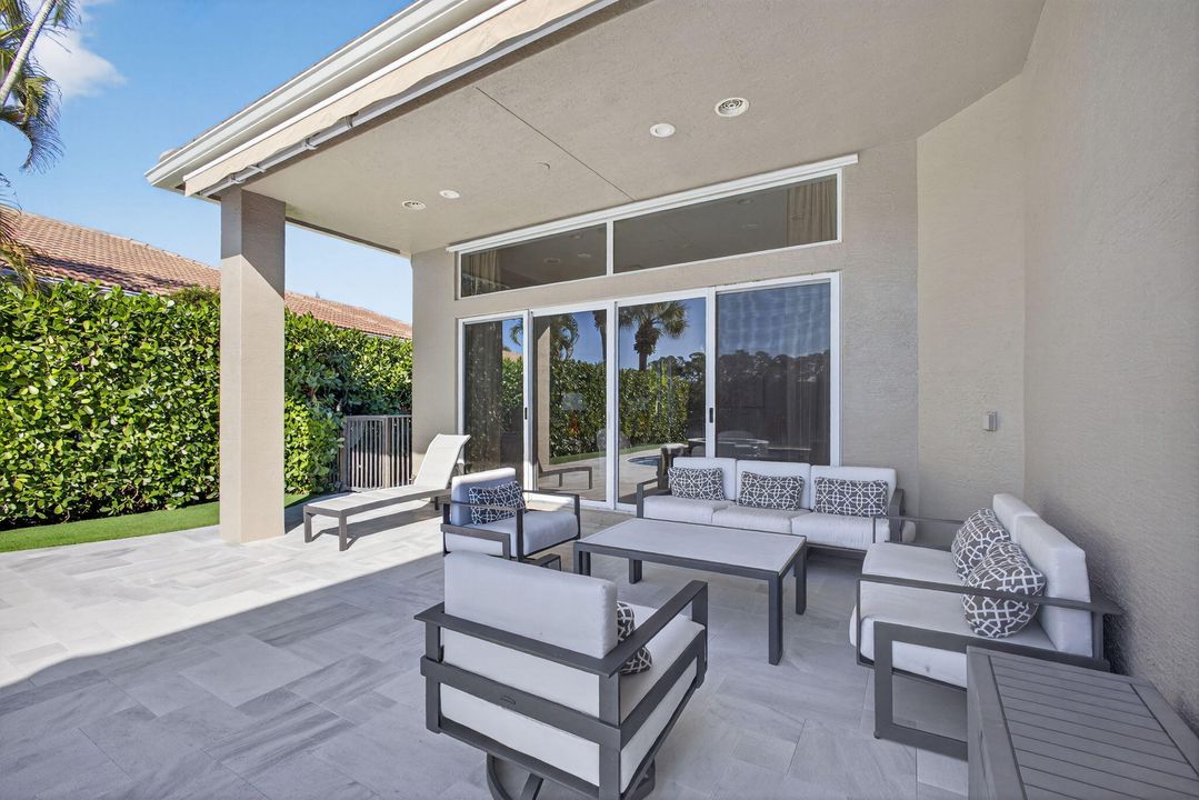 En Venta: $2,399,000 (4 camas, 4 baños, 3034 Pies cuadrados)