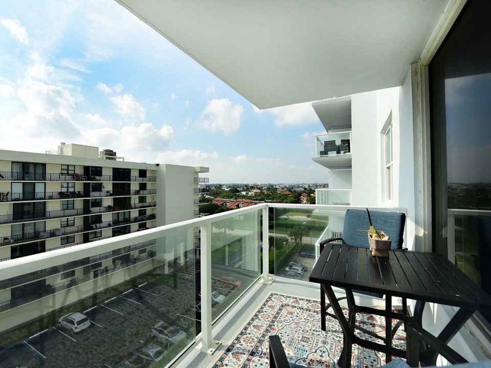 出租: $3,400 (2 贝兹, 2 浴室, 1292 平方英尺)