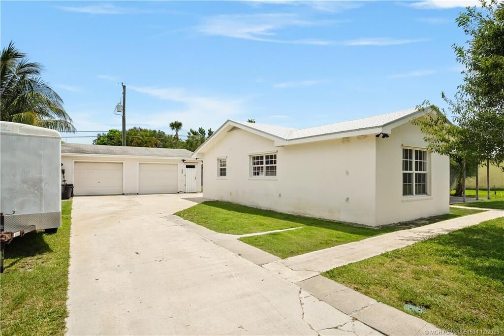 待售: $425,000 (2 贝兹, 2 浴室, 1308 平方英尺)