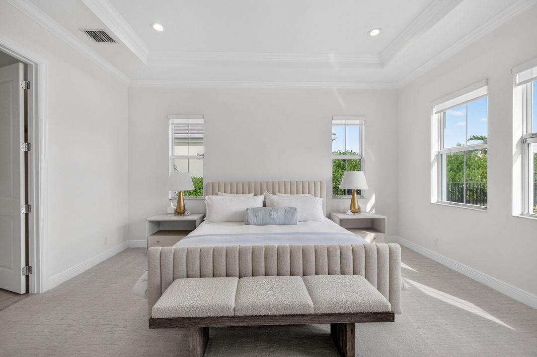 待售: $1,869,000 (4 贝兹, 3 浴室, 3718 平方英尺)