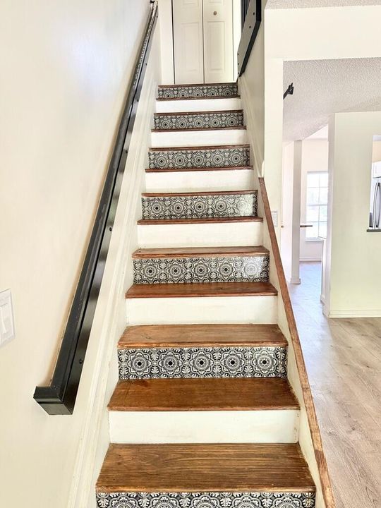 For Sale: $449,000 (2 beds, 2 baths, 1300 Square Feet)