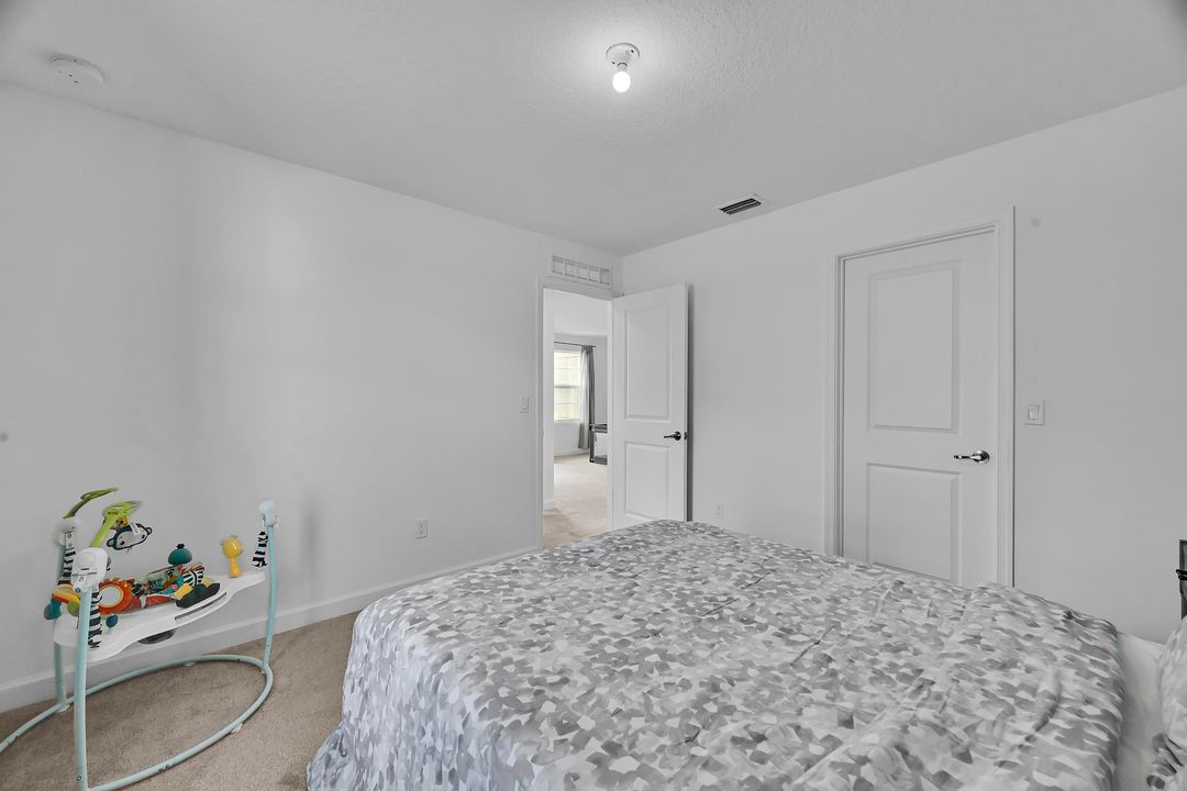 For Rent: $4,000 (4 beds, 2 baths, 2582 Square Feet)