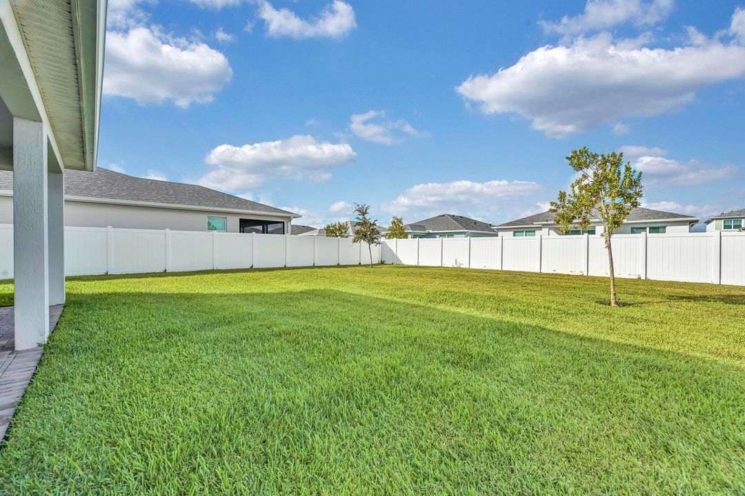 For Rent: $4,000 (4 beds, 2 baths, 2582 Square Feet)