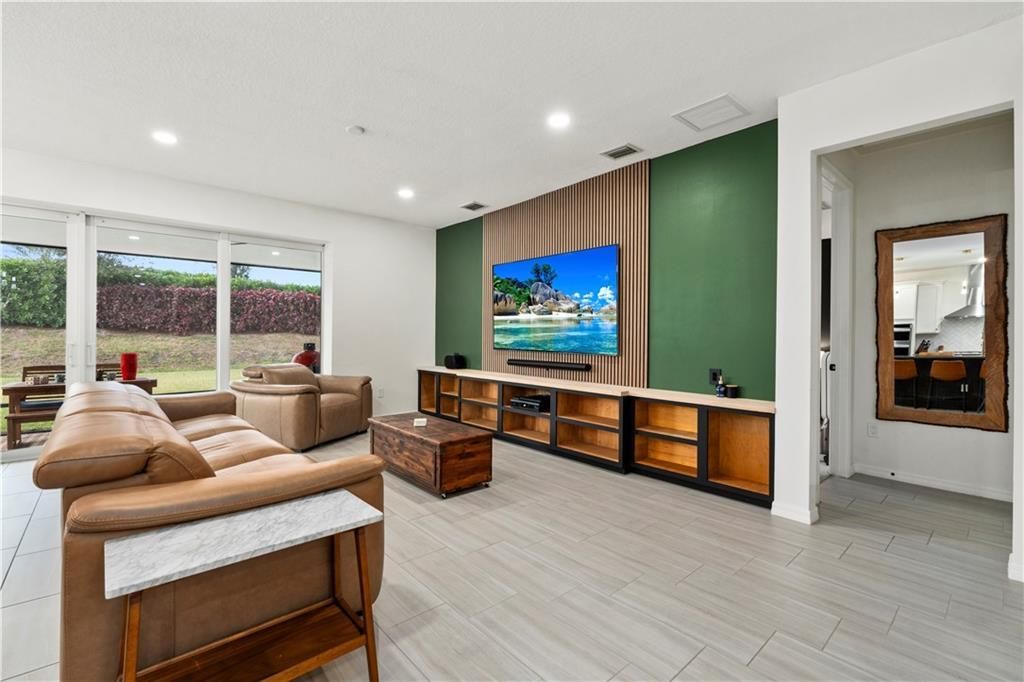 En Venta: $599,999 (5 camas, 4 baños, 2896 Pies cuadrados)