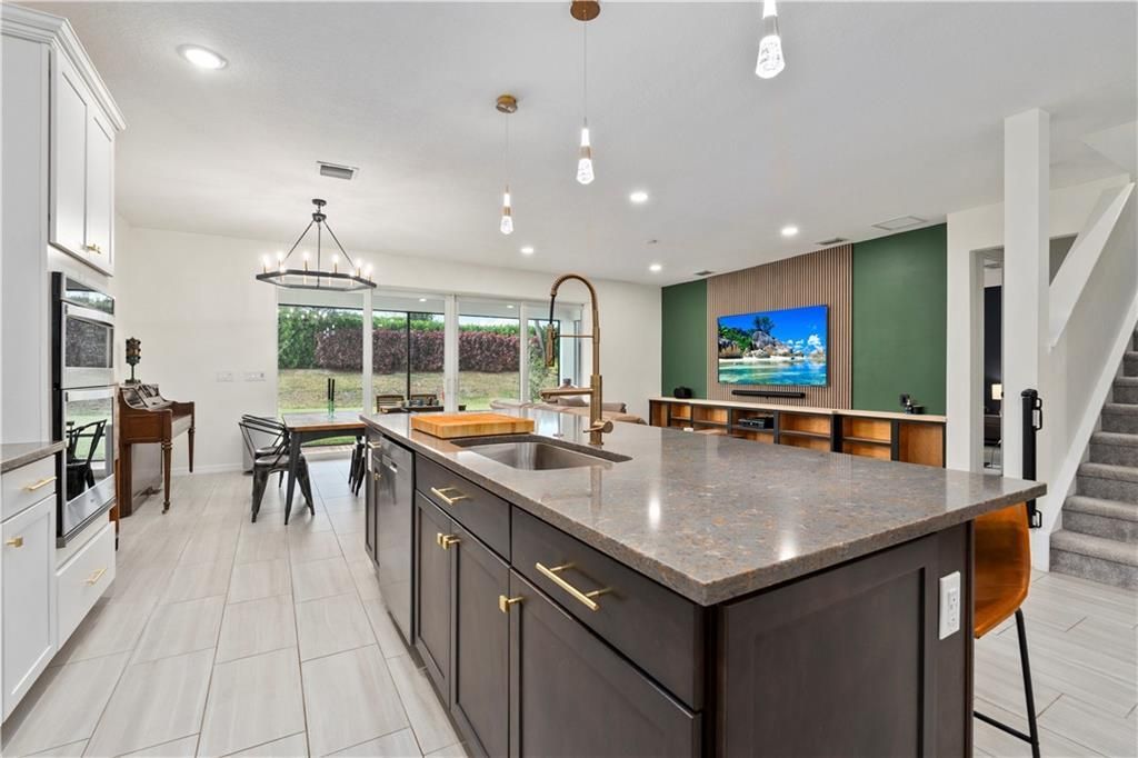 En Venta: $599,999 (5 camas, 4 baños, 2896 Pies cuadrados)