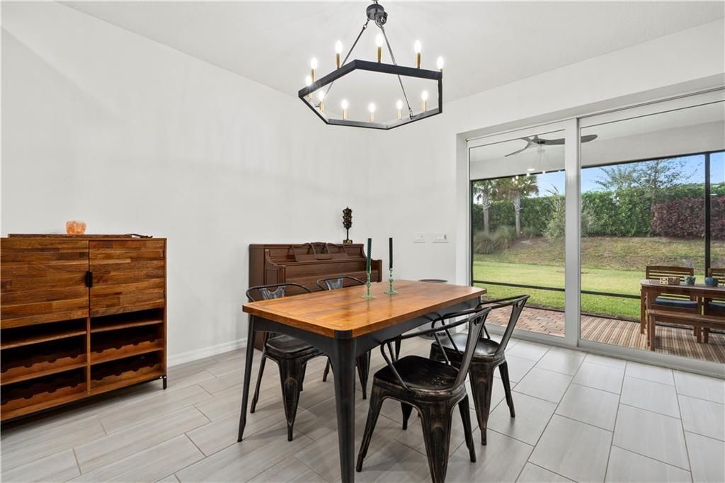 En Venta: $599,999 (5 camas, 4 baños, 2896 Pies cuadrados)