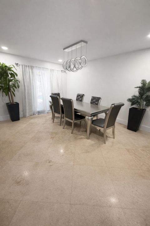 For Rent: $3,500 (4 beds, 2 baths, 2296 Square Feet)