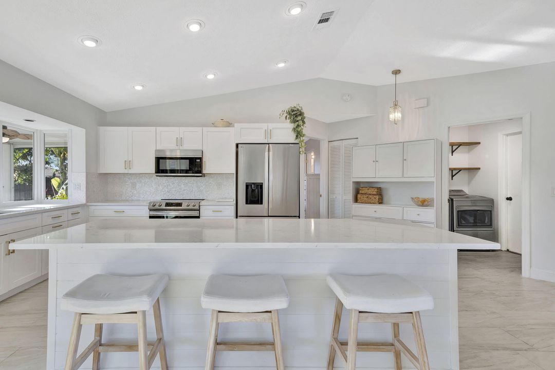 На продажу: $445,000 (3 спален, 2 ванн, 1512 Квадратных фут)