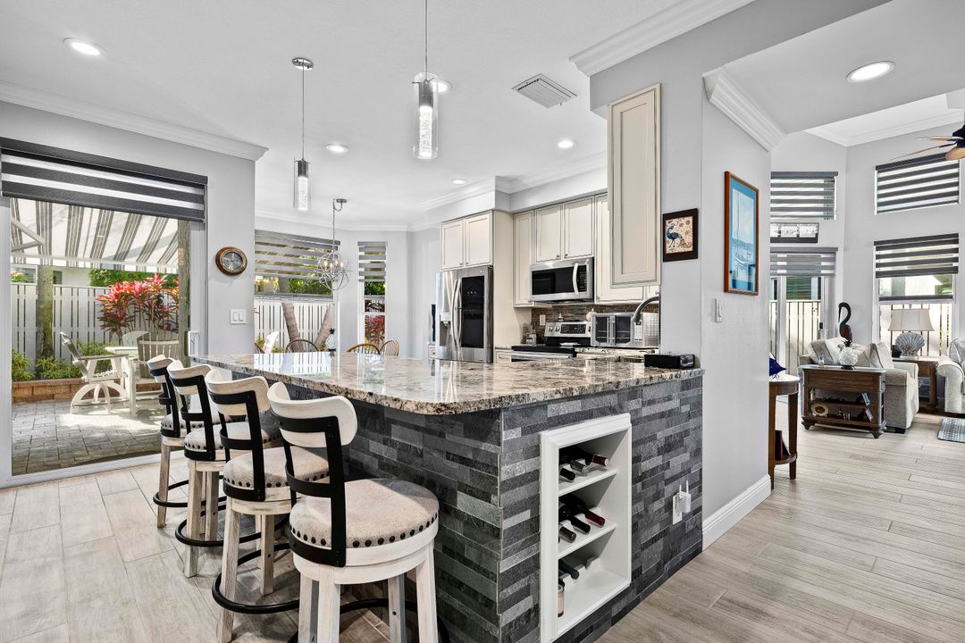 待售: $1,555,999 (3 贝兹, 2 浴室, 2023 平方英尺)