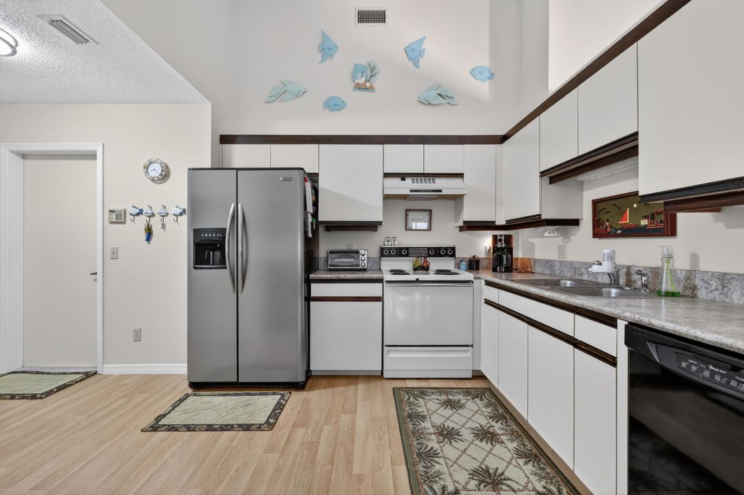 En Venta: $272,000 (2 camas, 2 baños, 1181 Pies cuadrados)