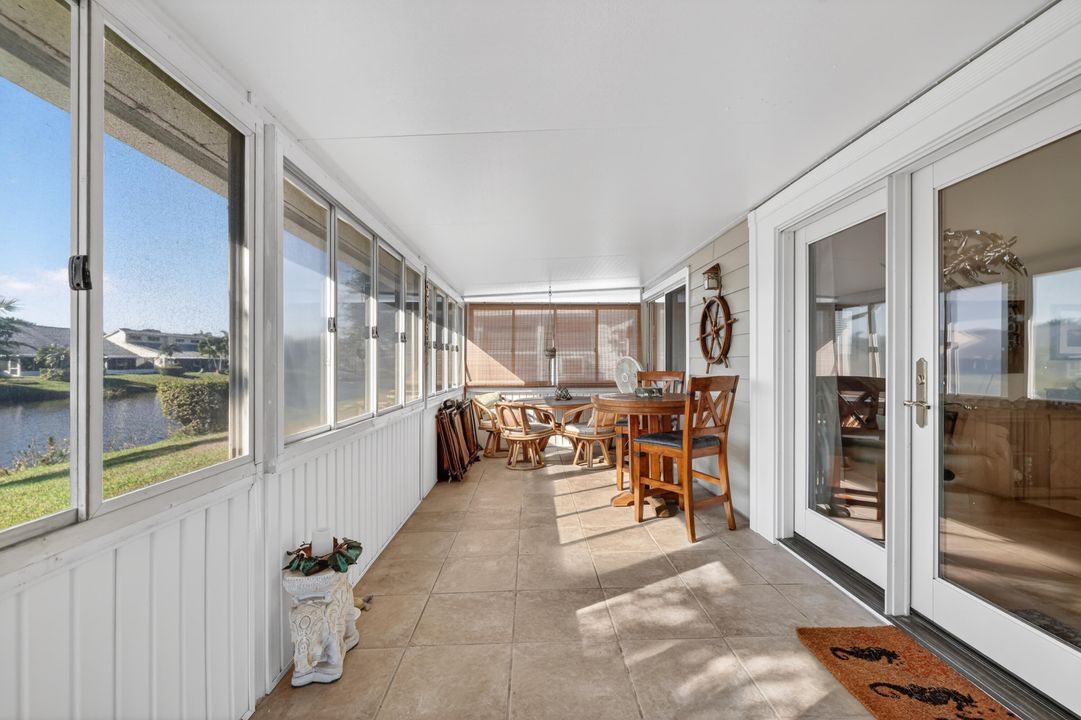 En Venta: $272,000 (2 camas, 2 baños, 1181 Pies cuadrados)