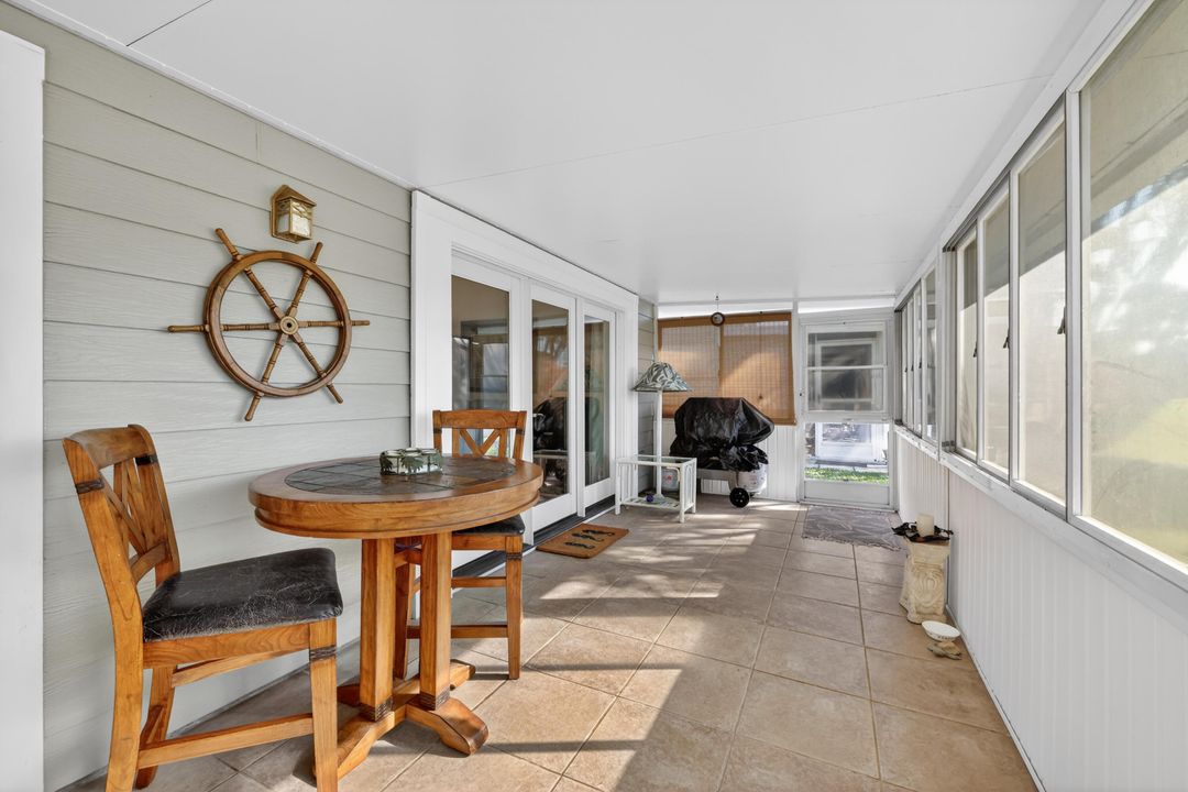 En Venta: $272,000 (2 camas, 2 baños, 1181 Pies cuadrados)