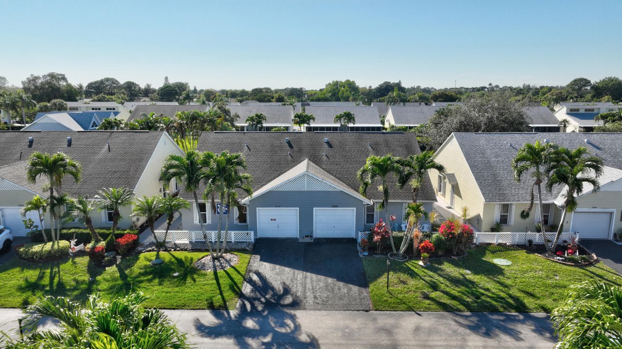 En Venta: $272,000 (2 camas, 2 baños, 1181 Pies cuadrados)