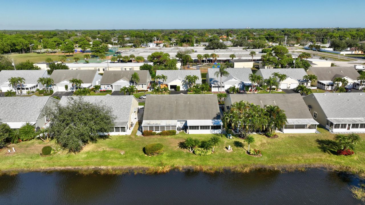 En Venta: $272,000 (2 camas, 2 baños, 1181 Pies cuadrados)