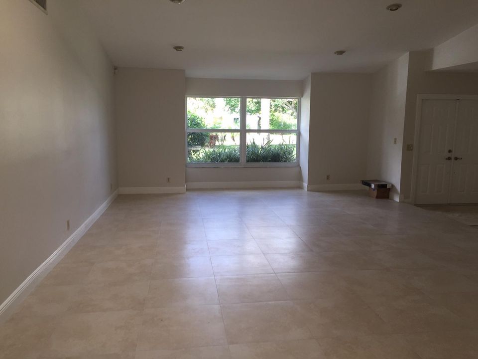 For Rent: $6,600 (4 beds, 2 baths, 2498 Square Feet)