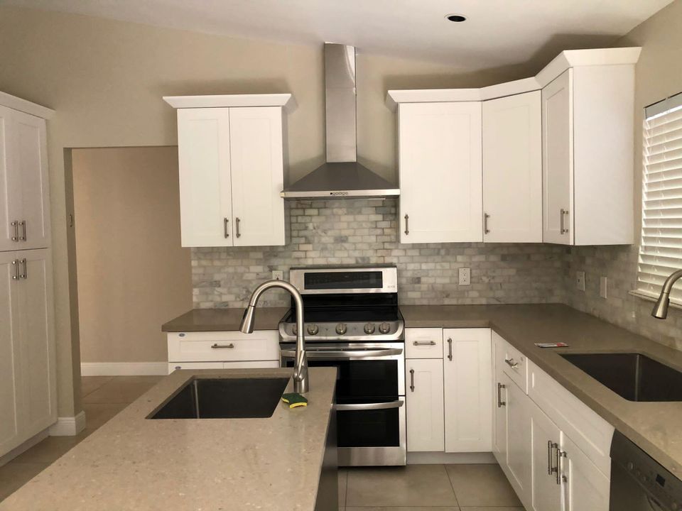 For Rent: $6,600 (4 beds, 2 baths, 2498 Square Feet)