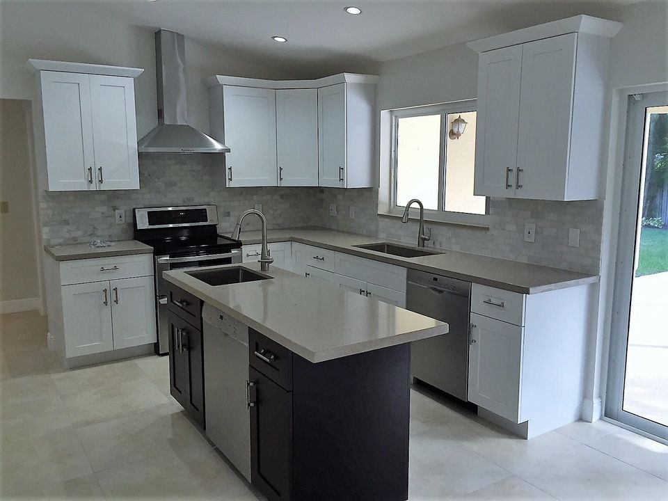 For Rent: $6,600 (4 beds, 2 baths, 2498 Square Feet)