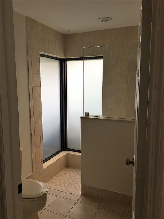 For Rent: $6,600 (4 beds, 2 baths, 2498 Square Feet)