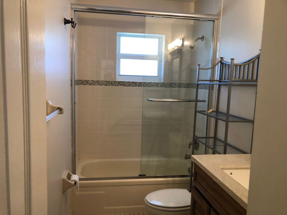 For Rent: $6,600 (4 beds, 2 baths, 2498 Square Feet)