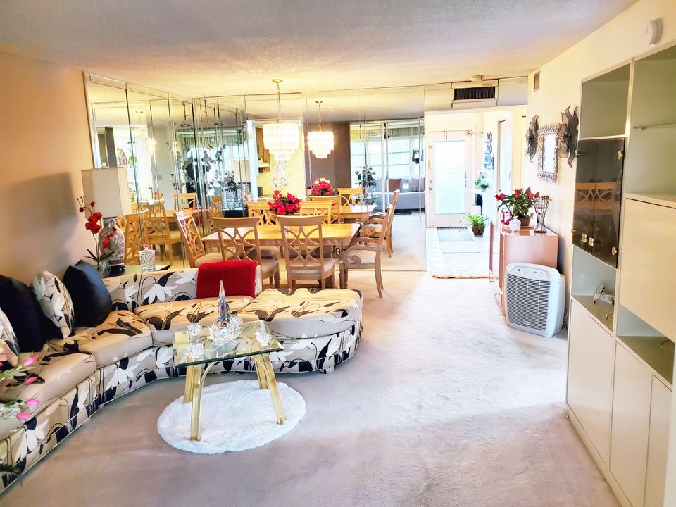 待售: $159,000 (2 贝兹, 2 浴室, 1000 平方英尺)