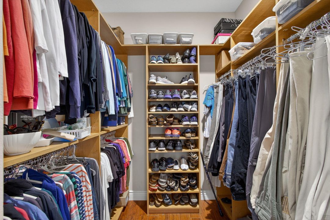 For Sale: $1,500,000 (4 beds, 3 baths, 2618 Square Feet)