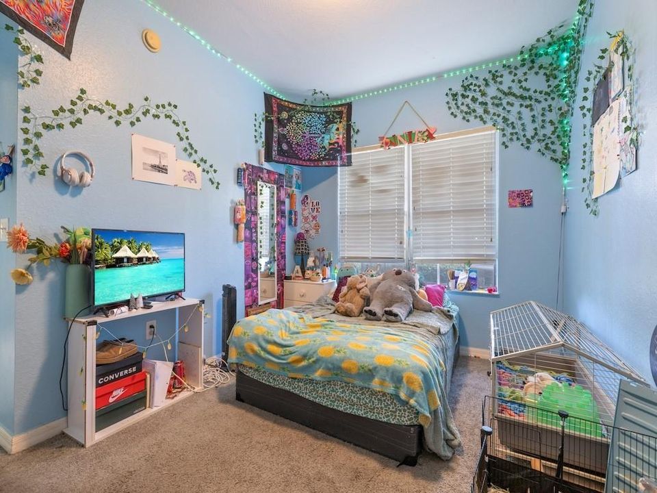 En Venta: $180,000 (2 camas, 2 baños, 1070 Pies cuadrados)