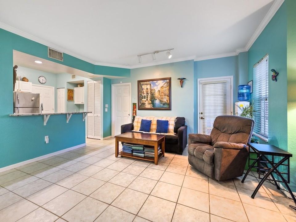 En Venta: $180,000 (2 camas, 2 baños, 1070 Pies cuadrados)