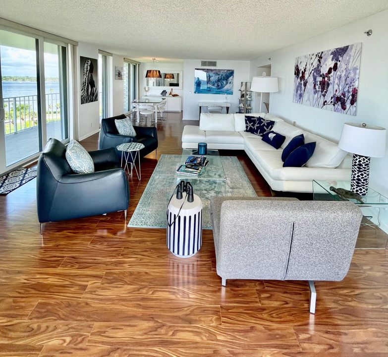 В аренду: $12,000 (2 спален, 2 ванн, 1740 Квадратных фут)