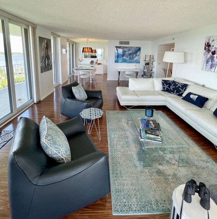 В аренду: $12,000 (2 спален, 2 ванн, 1740 Квадратных фут)