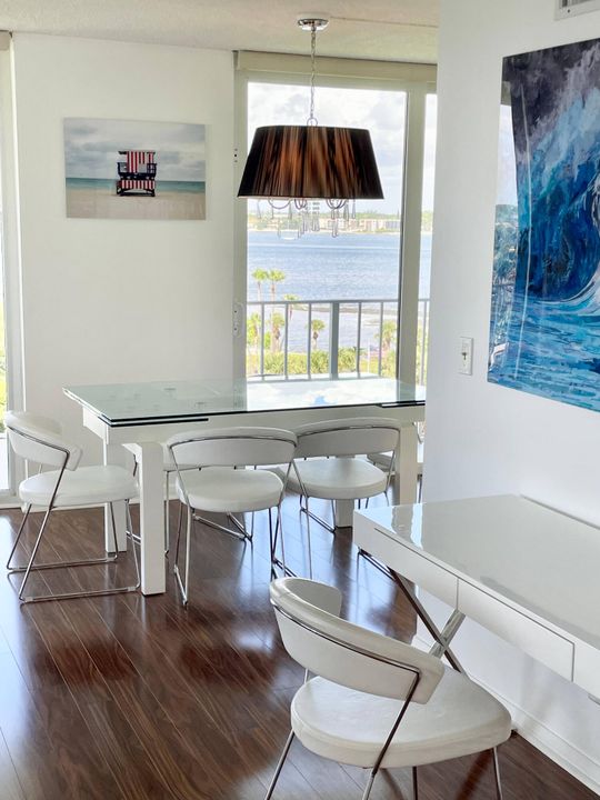 В аренду: $12,000 (2 спален, 2 ванн, 1740 Квадратных фут)