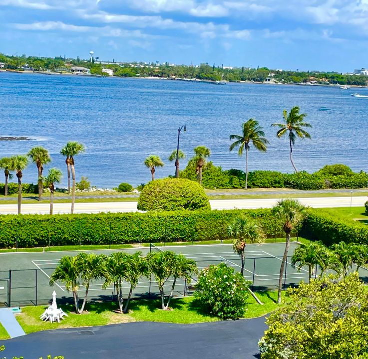 В аренду: $12,000 (2 спален, 2 ванн, 1740 Квадратных фут)