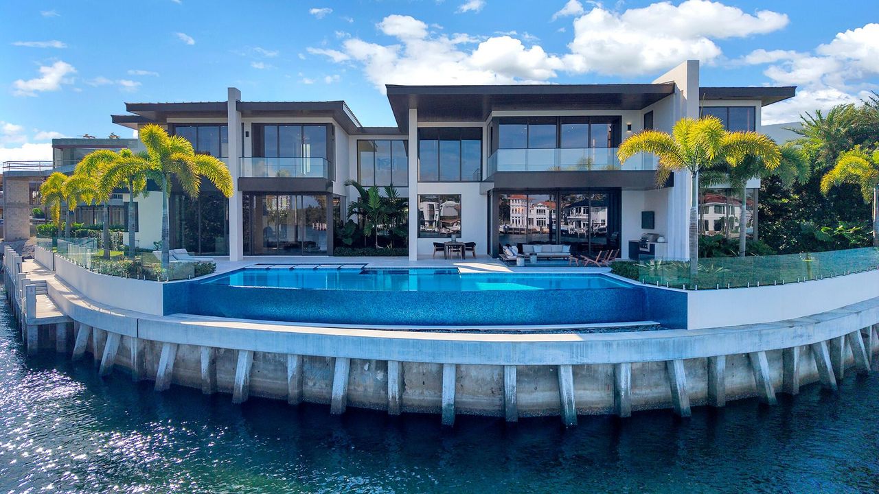 For Sale: $29,500,000 (5 beds, 5 baths, 6579 Square Feet)