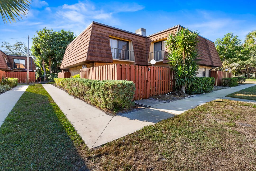 En Venta: $159,000 (2 camas, 1 baños, 1328 Pies cuadrados)