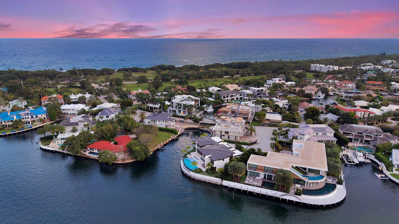 For Sale: $29,500,000 (5 beds, 5 baths, 6579 Square Feet)