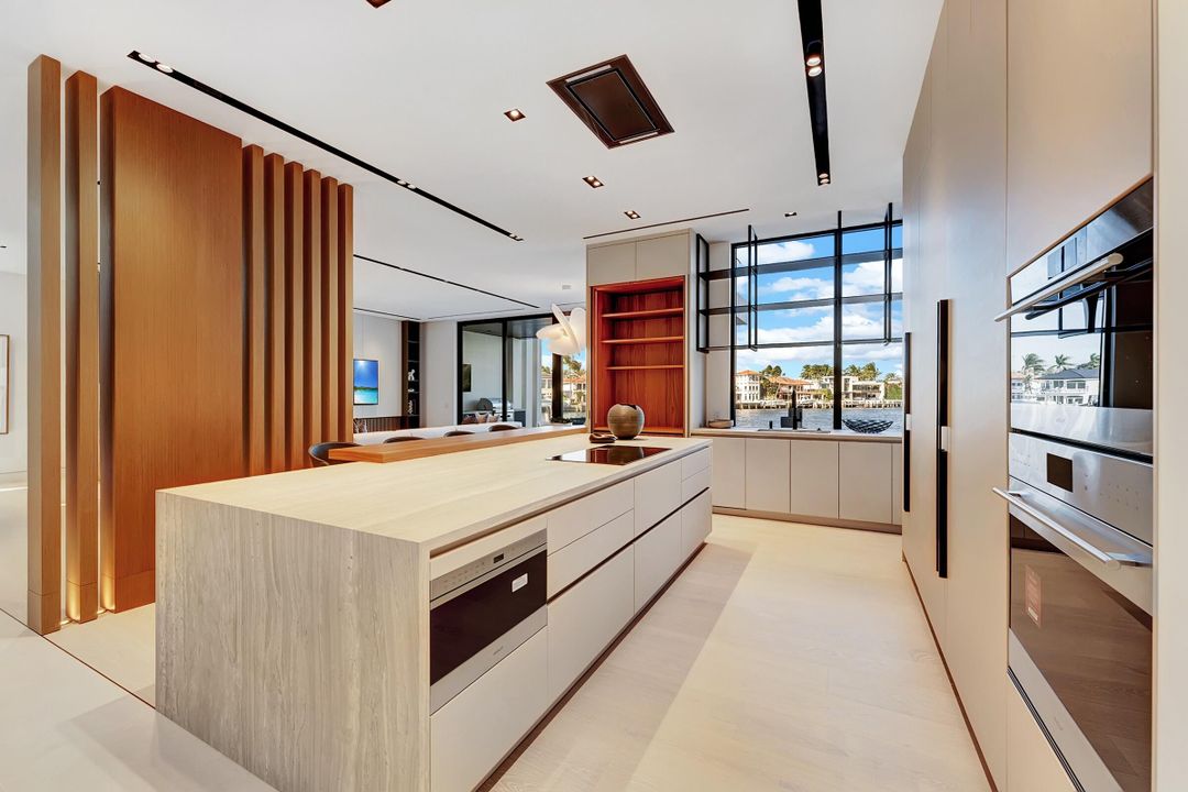 For Sale: $29,500,000 (5 beds, 5 baths, 6579 Square Feet)