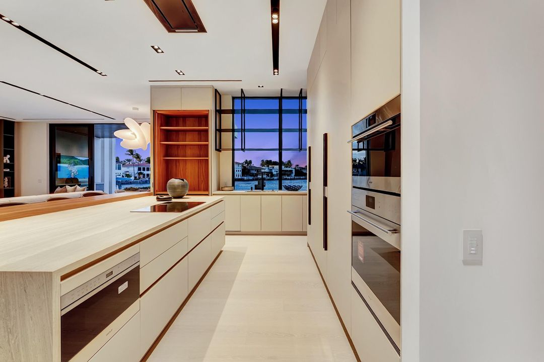 For Sale: $29,500,000 (5 beds, 5 baths, 6579 Square Feet)