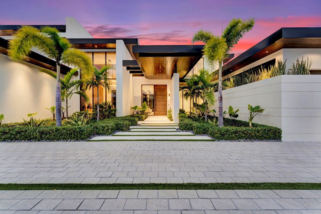 For Sale: $29,500,000 (5 beds, 5 baths, 6579 Square Feet)