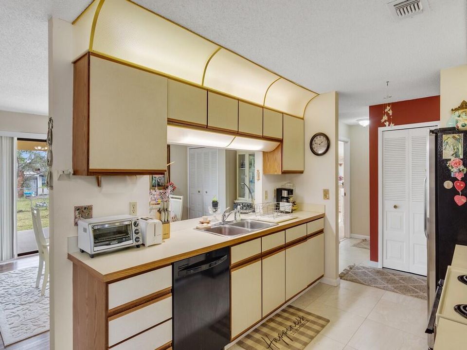 For Rent: $4,000 (3 beds, 2 baths, 1788 Square Feet)