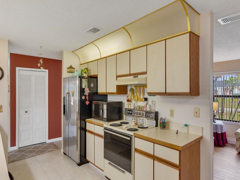 For Rent: $4,000 (3 beds, 2 baths, 1788 Square Feet)